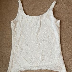 White knitted tank top